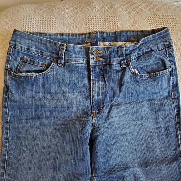 Womens Long Code Bleu size 16 jeans from Dillard's. - Picture 10 of 12